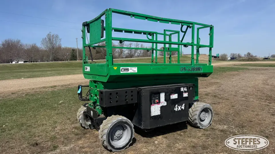 2015 Genie GS-3369RT Scissor Lift