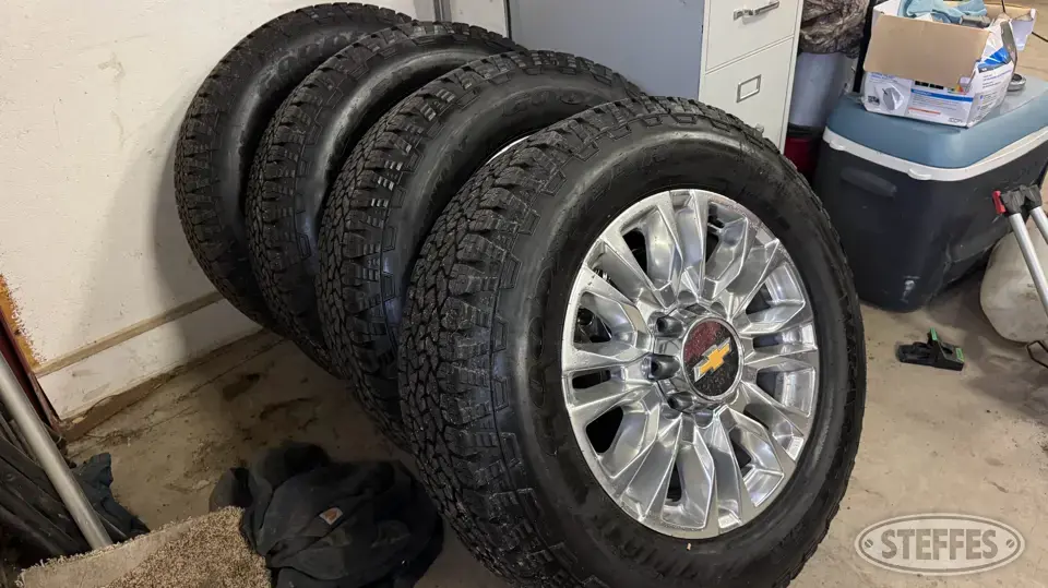 (4) Goodyear Wrangler LT275/65R20 tires Truck Tire