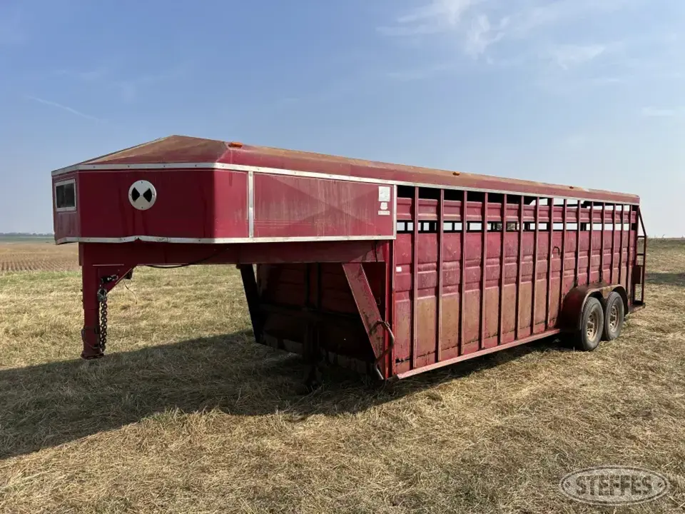 1993 Titan Gooseneck Livestock Trailer