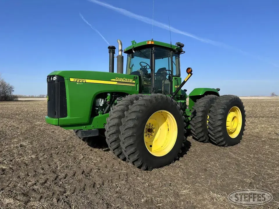 2005 John Deere 9220 4WD Tractor