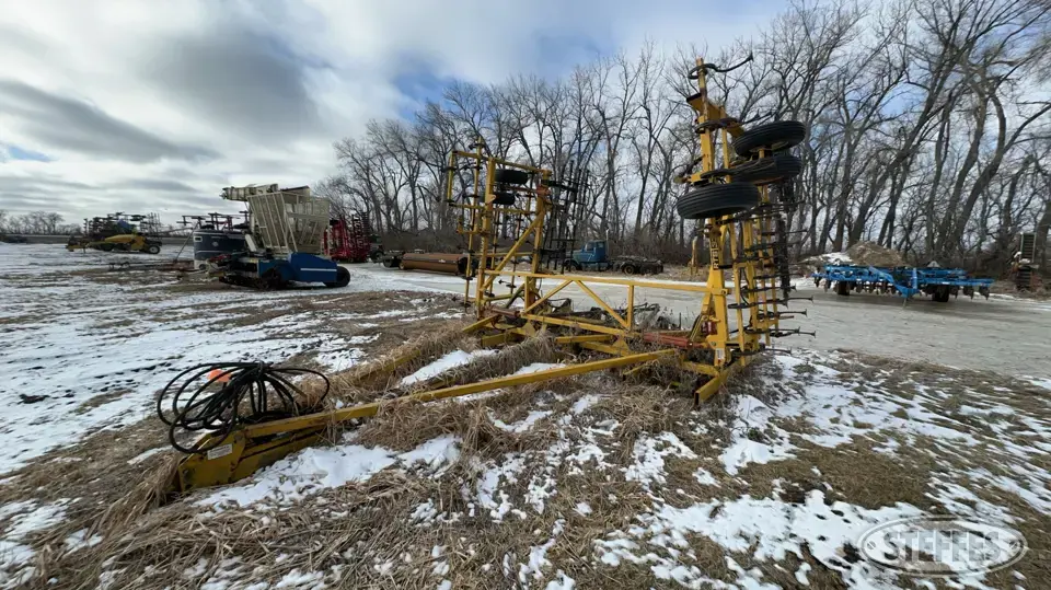 Alloway RTS 3300 Field Cultivator