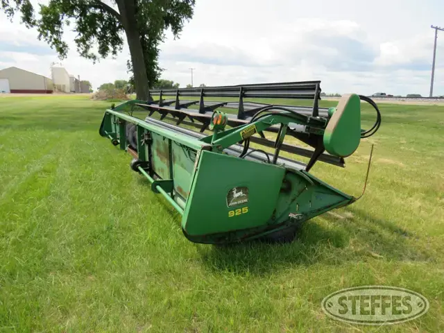John Deere 925