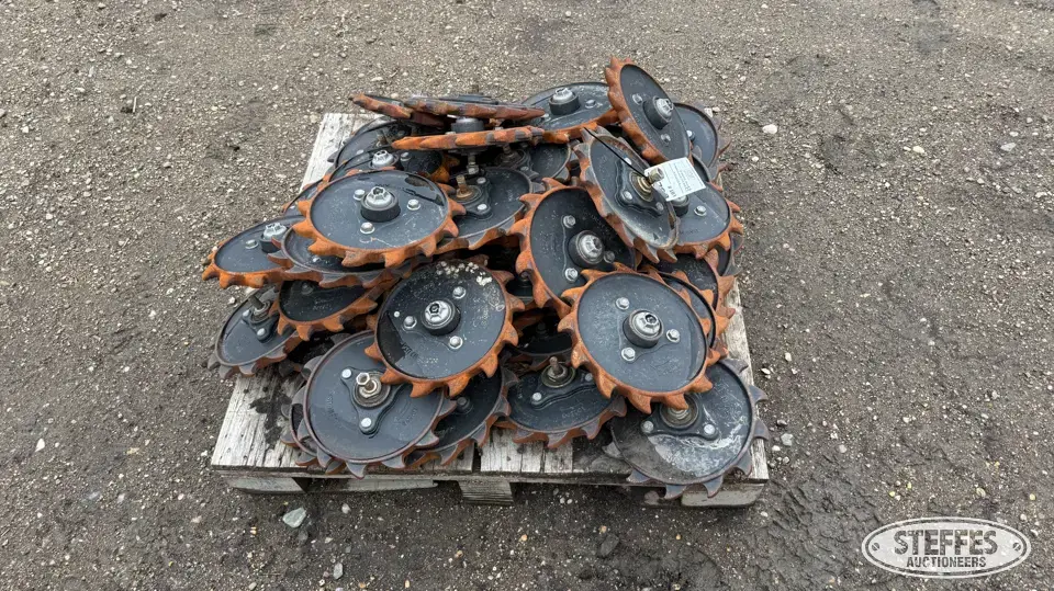 (48) Dawn spike tooth closing wheels Ag Equipment Part