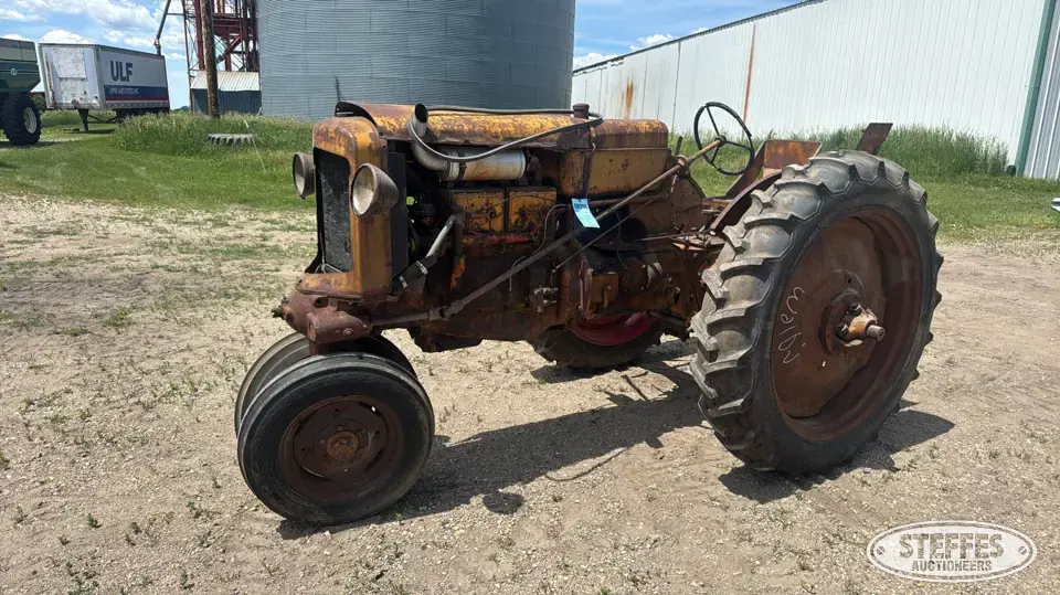 1949 Minneapolis-Moline RTU Collectible Tractor