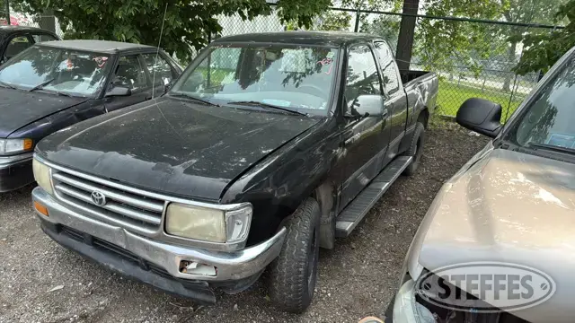 1997 Toyota T100 DX