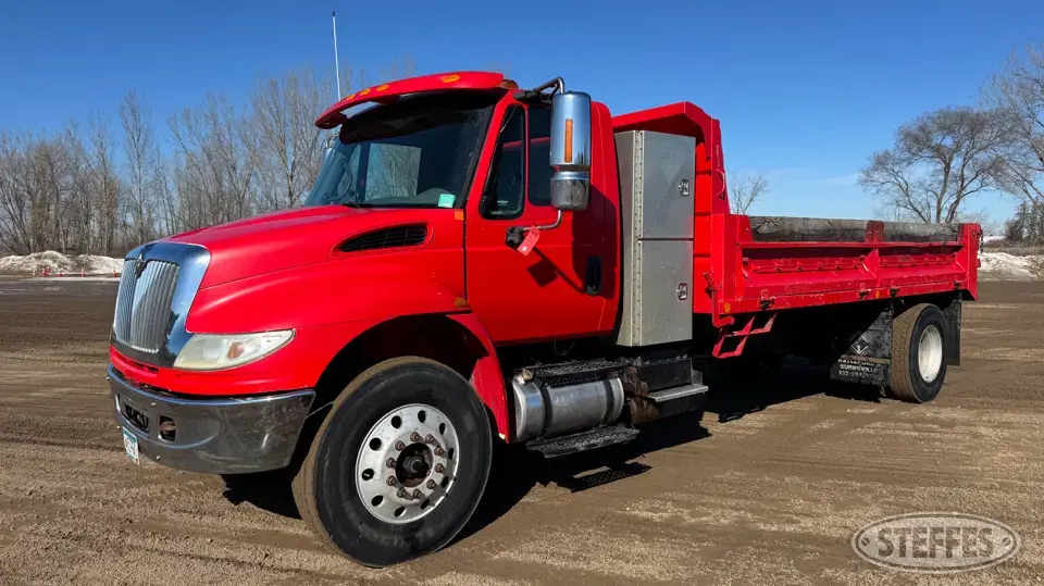 2006 International 4400 Dump Truck