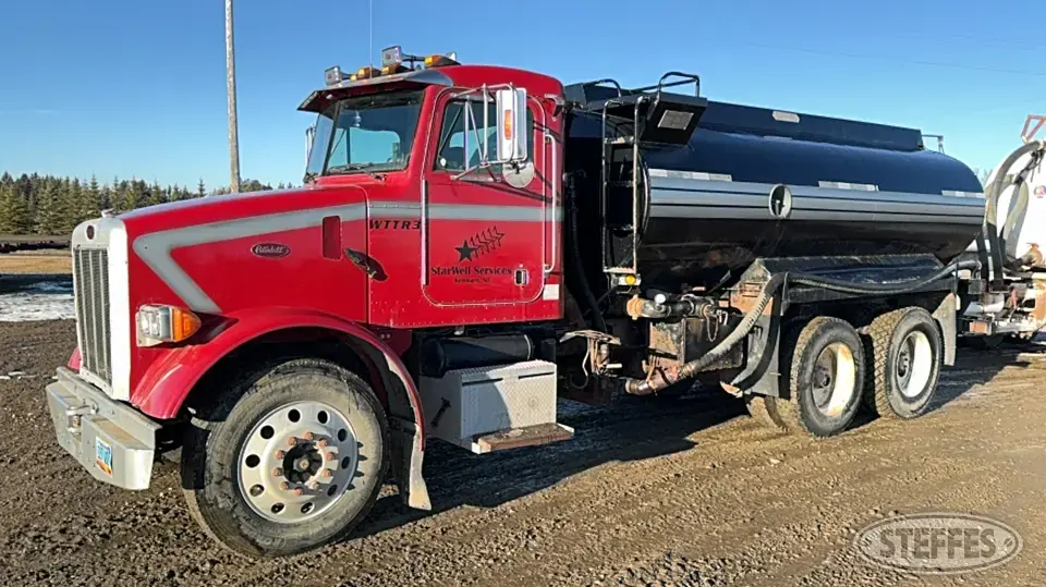 2000 Peterbilt 357 Tank Truck