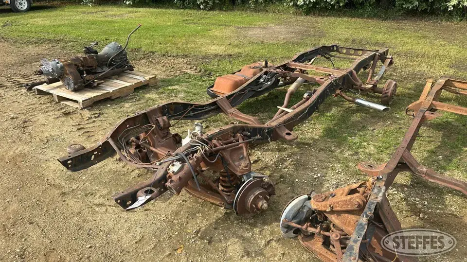 Chevrolet C10 short box frame Truck-Trailer Part