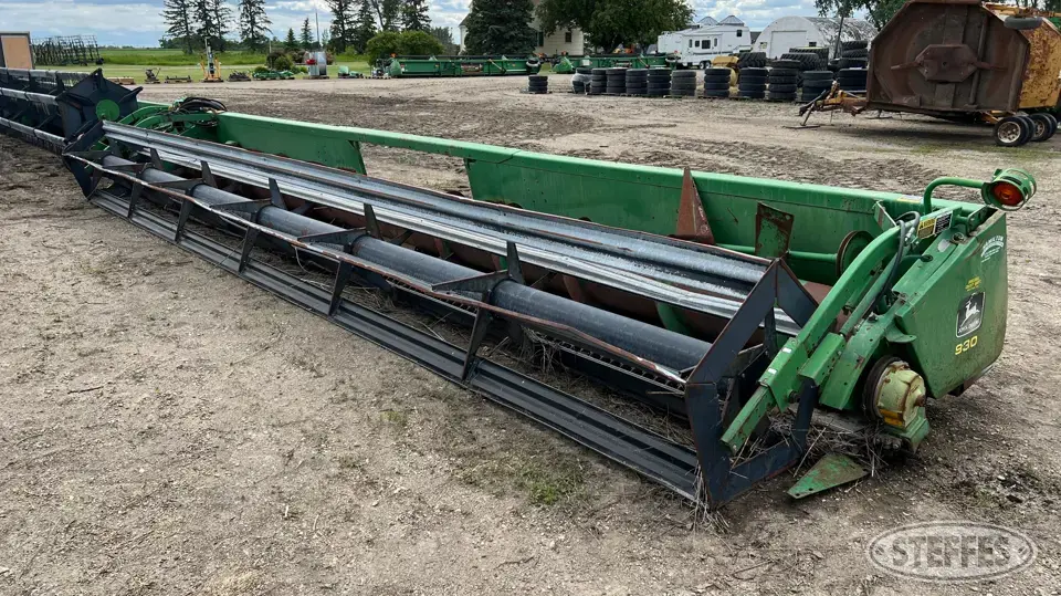 1994 John Deere 930 Rigid Head