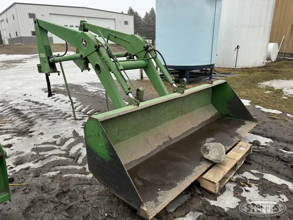 John Deere 158 Loader Attachment