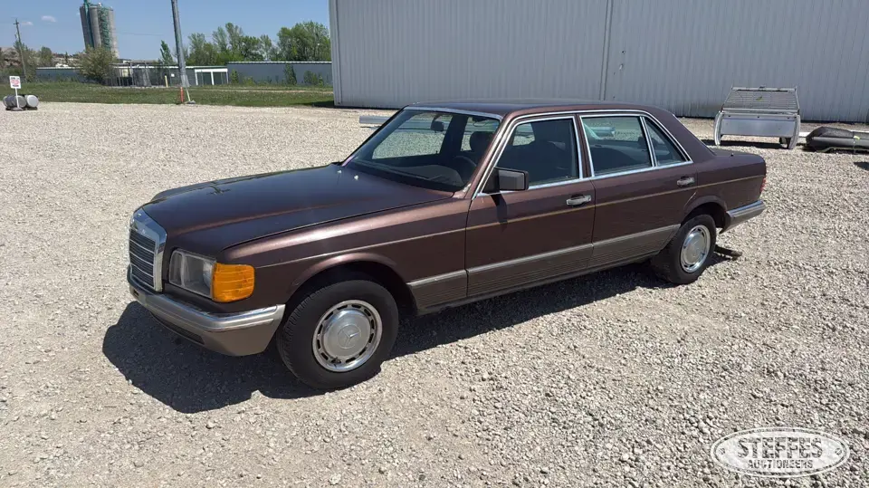 1985 Mercedes-Benz 380 SEL Car