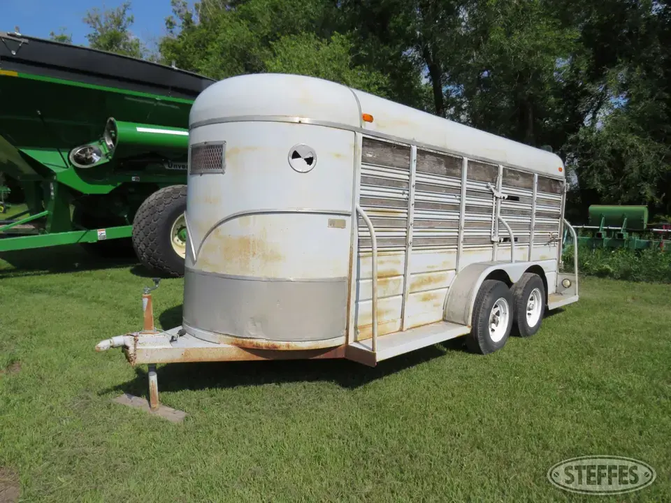1974 WW Bumper Livestock Trailer