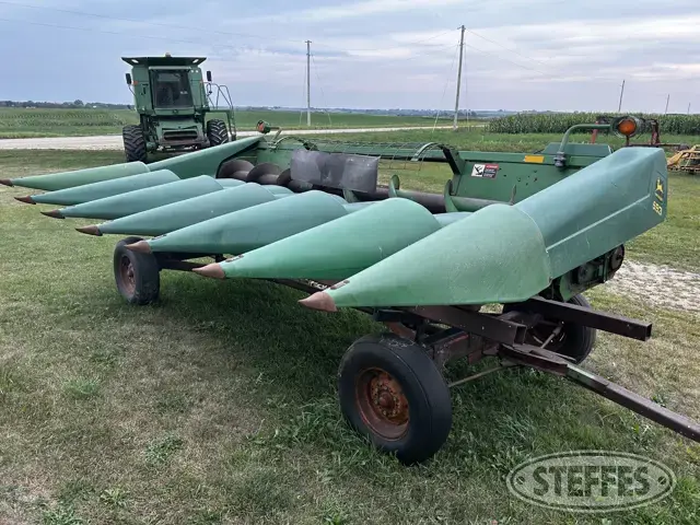 John Deere 693