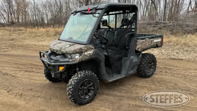 2016 Can-Am Defender XT HD10