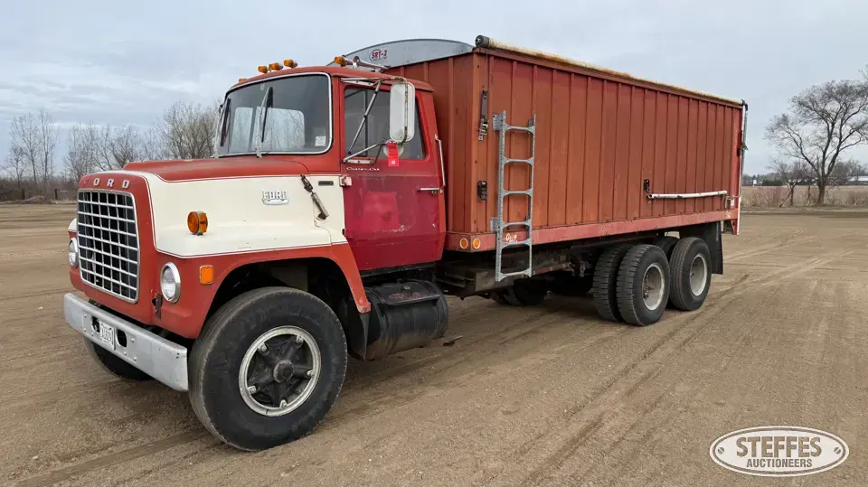 1971 Ford L800 Grain Truck