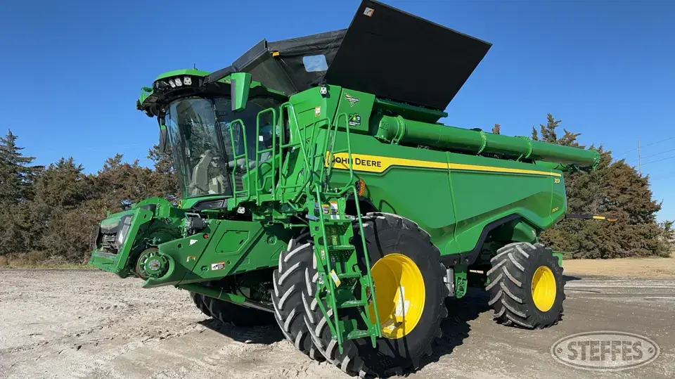 2022 John Deere X9 1100 Combine