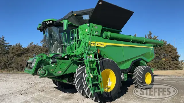 2022 John Deere X9 1100