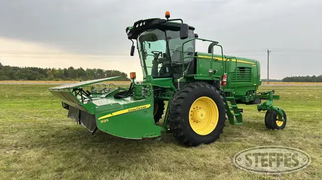 2014 John Deere W235R