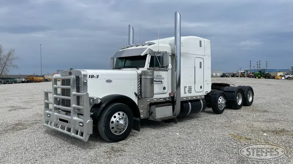 1999 Peterbilt 379EX Conventional Truck with Sleeper
