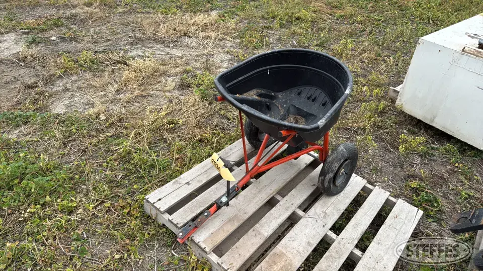 Agri-Fab Lawn Sprayers and Spreader