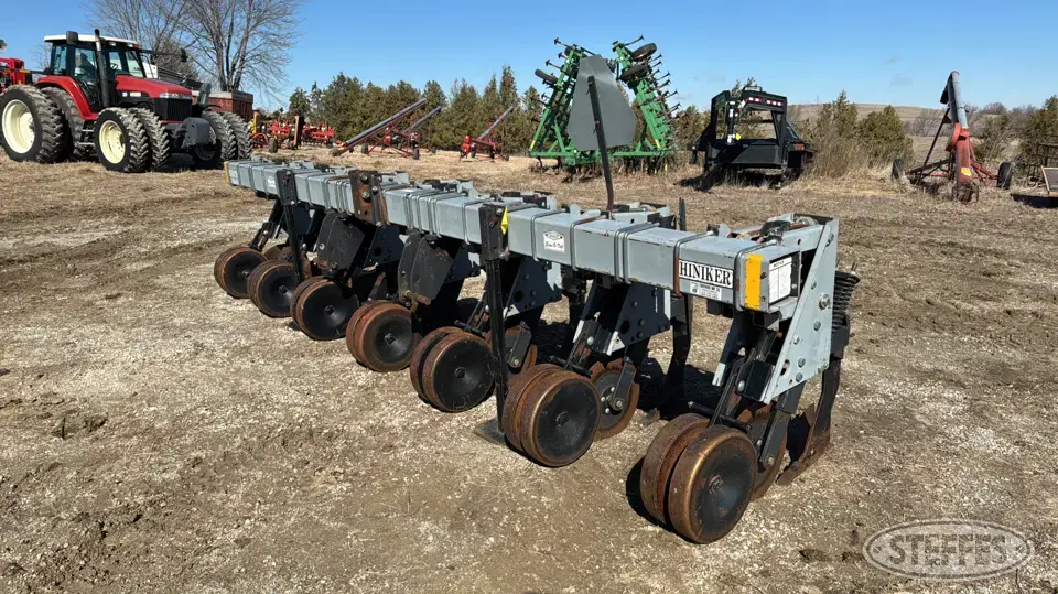 Hiniker 5000 Row Crop Cultivator