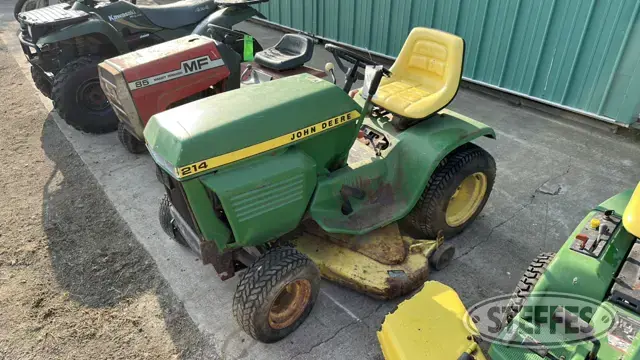 John Deere 214