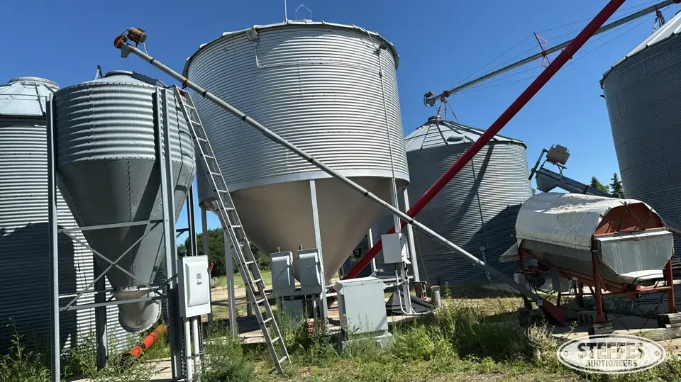 Transfer auger Transfer-Jump Augers and Conveyor