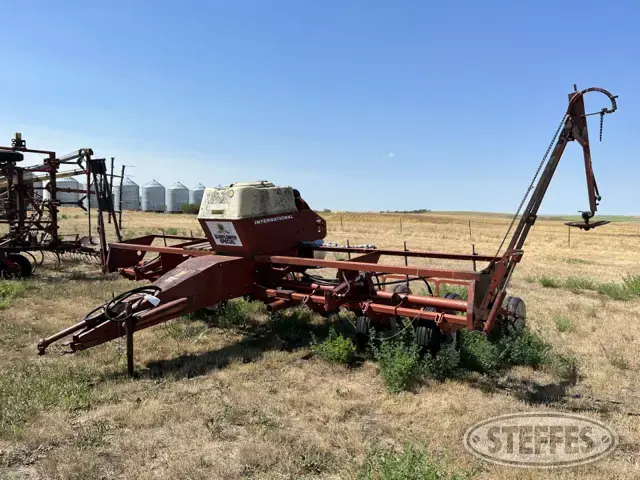 International 400 Cyclo