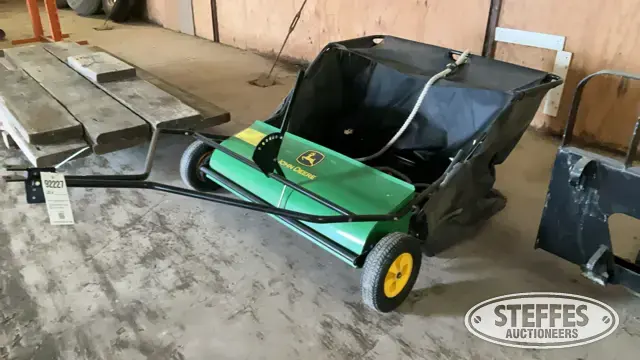2006 John Deere lawn sweeper