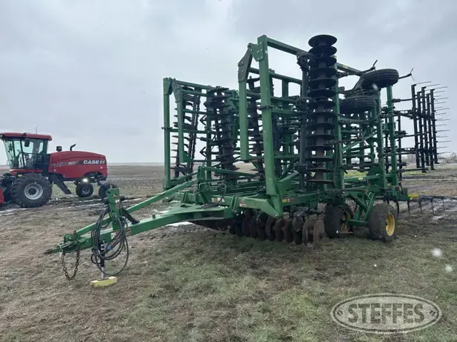 John Deere 2310