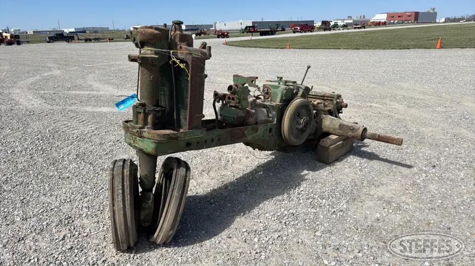 1959 John Deere 630 2WD Tractor