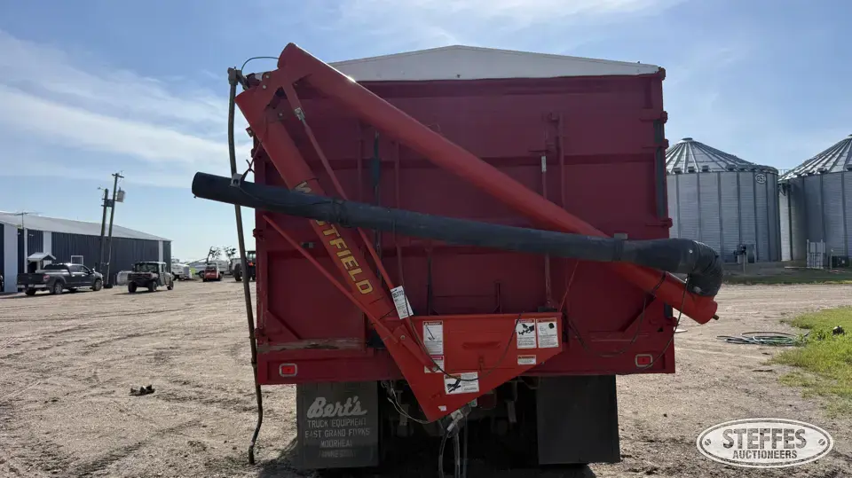 Westfield end gate drill fill Transfer-Jump Augers and Conveyor