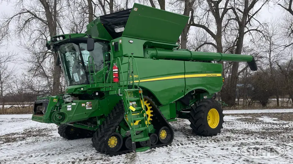 2023 John Deere S790 Combine