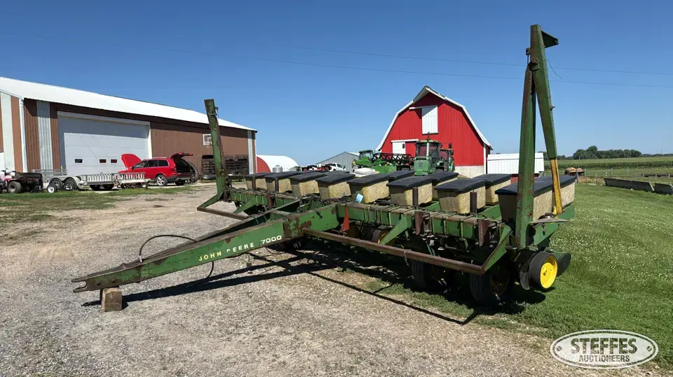 John Deere 7000 Less Than 12 Row Planter
