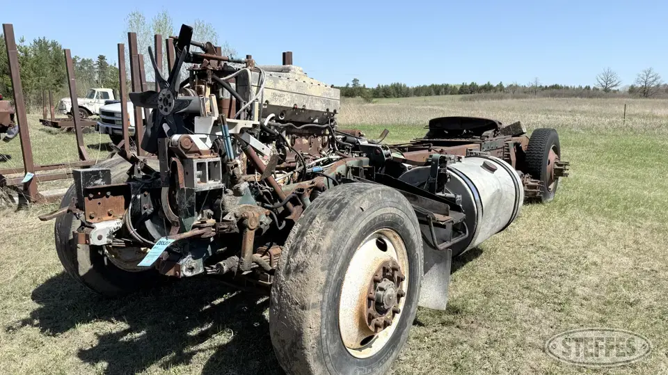 International Cabover Truck without Sleeper