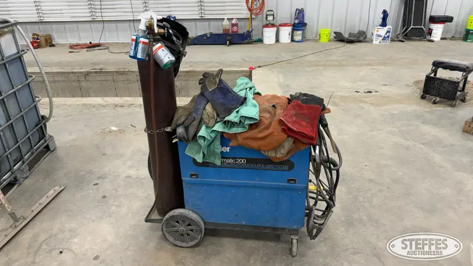Miller Millermatic 200 Welding