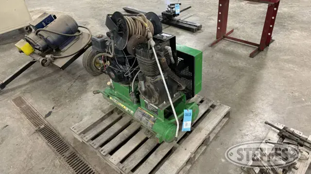 John Deere AC2-8GH