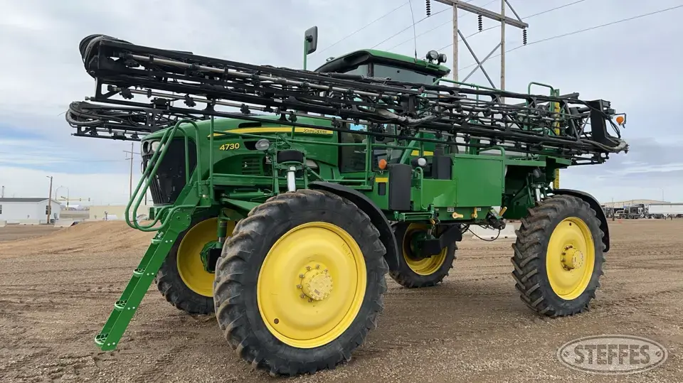 2013 John Deere 4730 Self-Propelled Sprayer