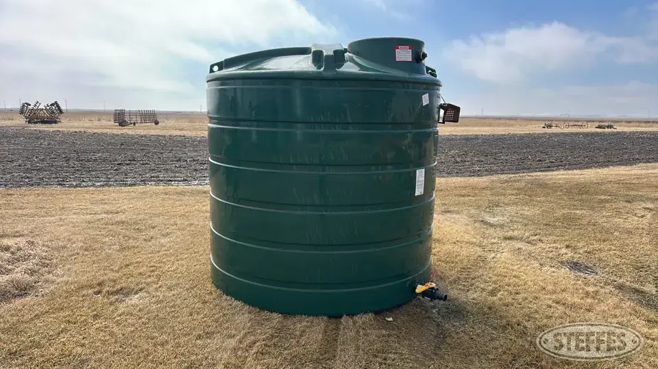 Enduraplas 2,000 gal. poly tank