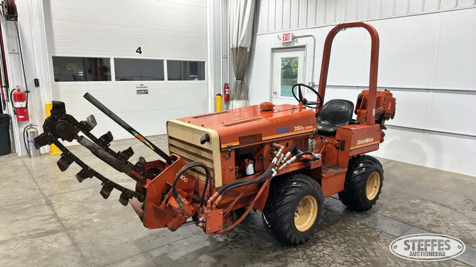 Ditch Witch 350 SX Trencher