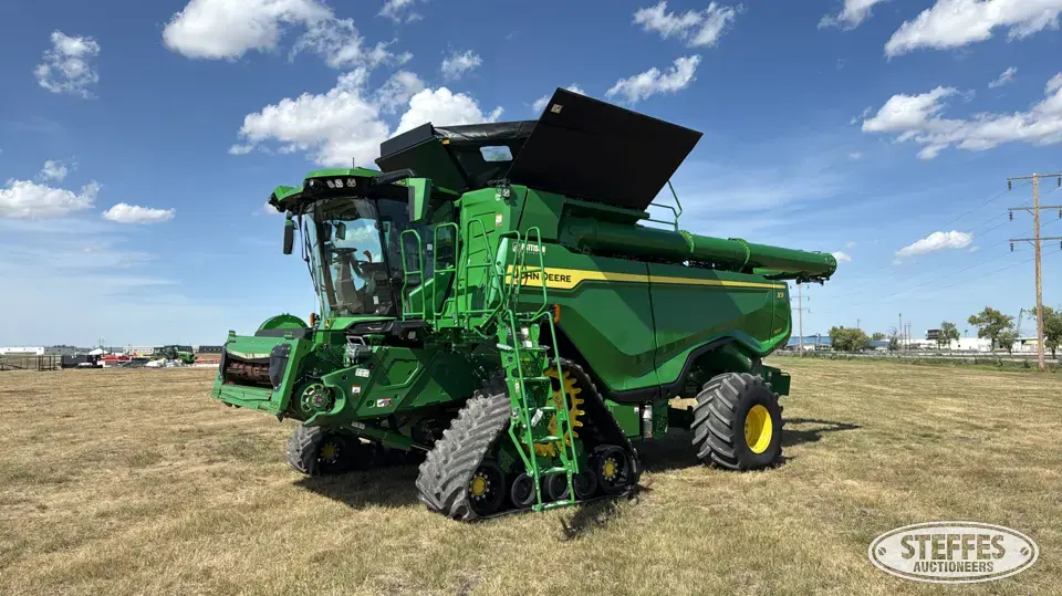 2023 John Deere X9 1100 Combine
