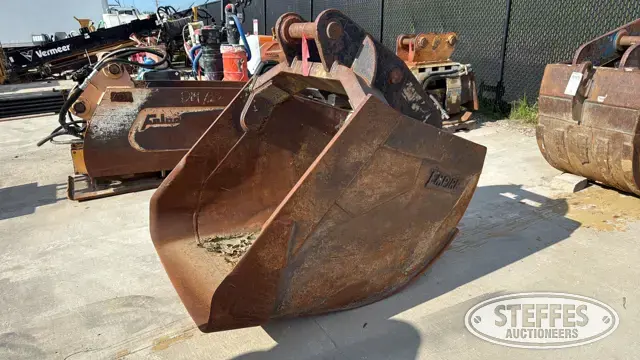 Empire excavator bucket
