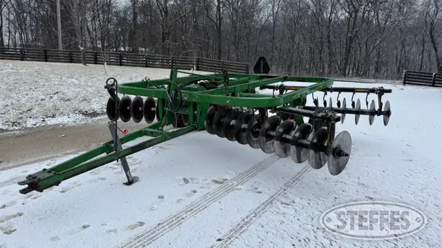 John Deere 210