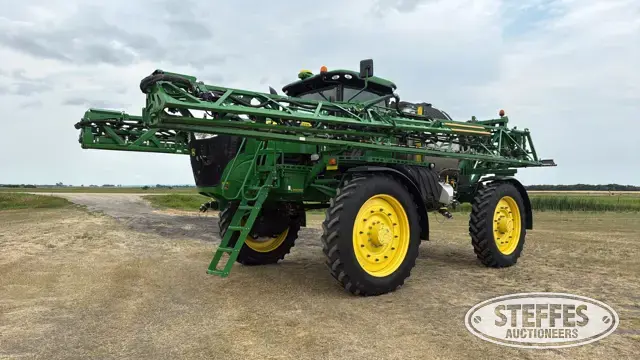 2015 John Deere R4045