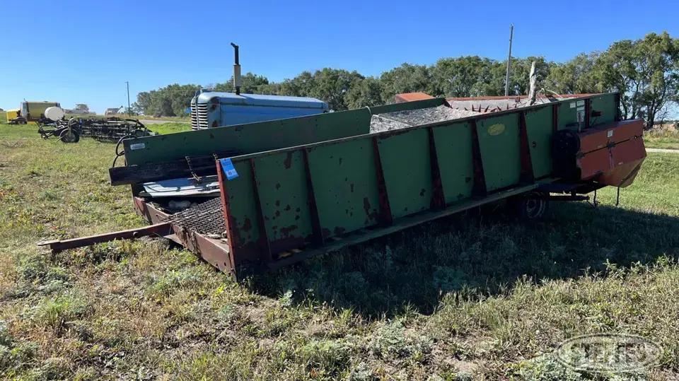 Balzer 1016 Forage Wagon