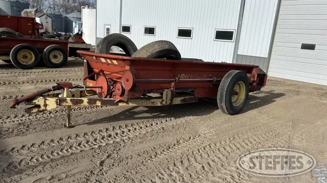 New Holland 518