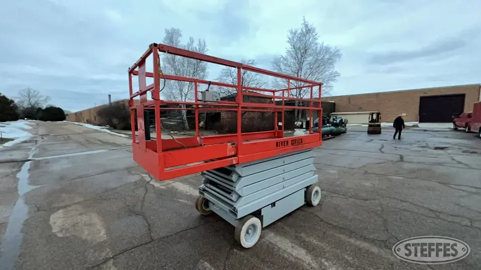 SkyJack SJII 4830 Scissor Lift