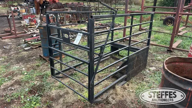 Rolin Mfg. calf catcher