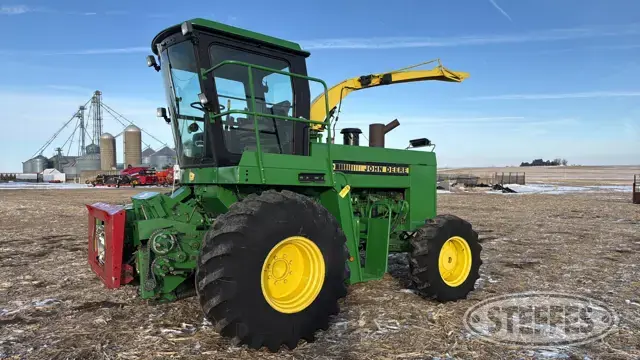 1986 John Deere 5830