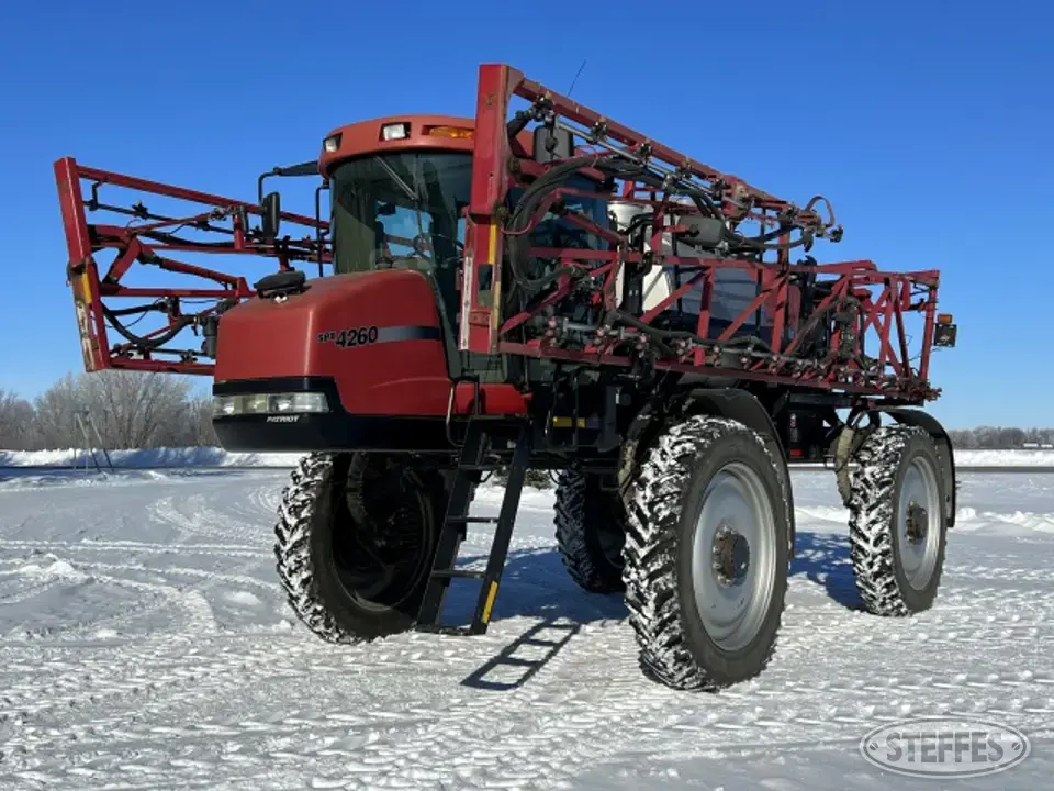 2004 Case-IH SPX4260 Patriot Self-Propelled Sprayer